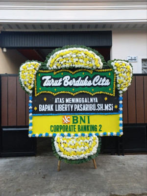 Papan Bunga Duka di Teriak