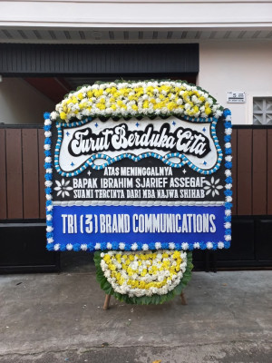 Papan Bunga Duka di Teriak